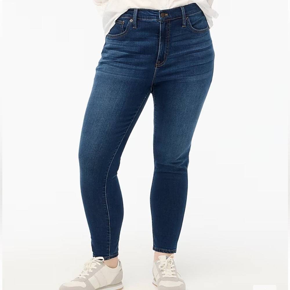 J Crew Women’s 9" mid-rise skinny jeans medium blue wash normcore Size 32